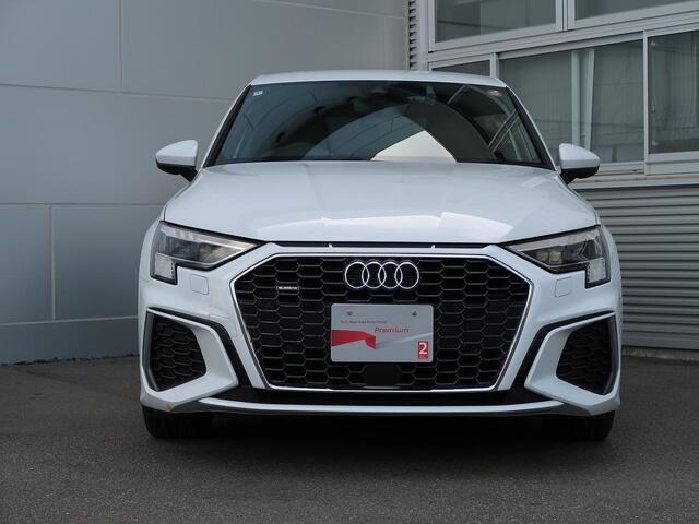 A3セダン40 TFSI クワトロ Sライン 4WD