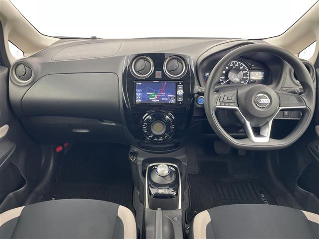 ノート1.2 e-POWER X FOUR 4WD