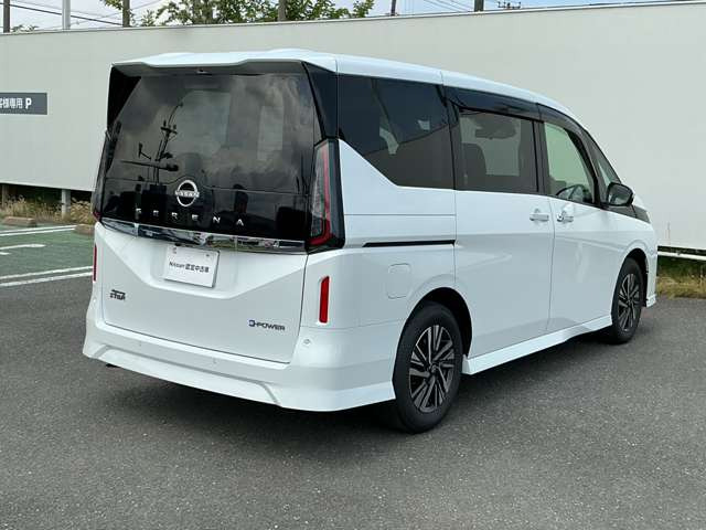 セレナ1.4 e-POWER ハイウェイスターV