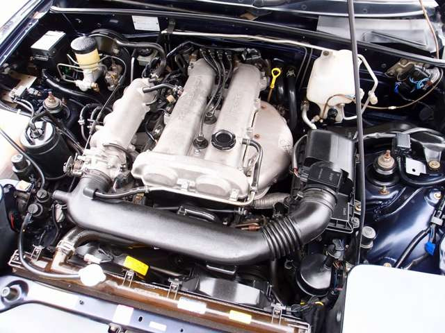 人気のユーノスロードスターGリミテッドカスタム車両の入庫!TEIN車高調にENKEI製RPF1 14AWを装着し、ハードトップ、バケットシートなど多数の高額パーツを装備。エアコンはR134になります