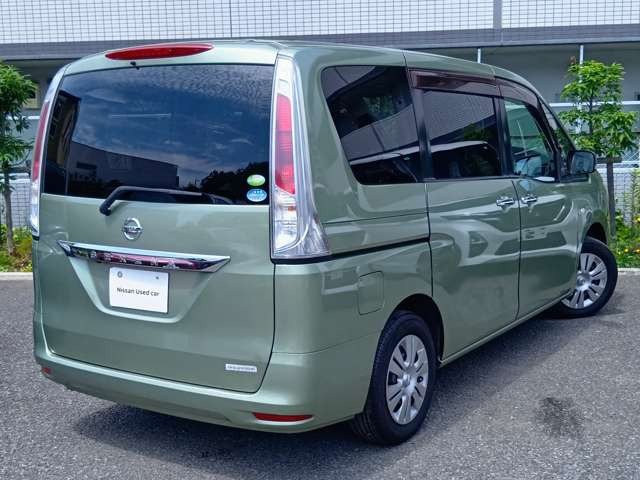 セレナ2.0 20S