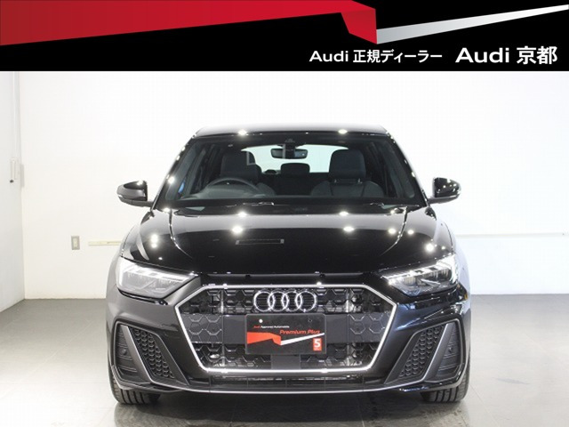 A1スポーツバック25 TFSI Sライン