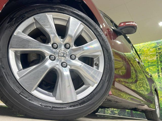 �y����17�C���`�A���~�z�C�[���z�O�ςɃ}�b�`���������A���~�z�C�[���𑕒����Ă���܂��B�e��ЊO�A���~�z�C�[����A�X�^�b�h���X�^�C�����戵�����Ă���܂��B���񂲑��k����������