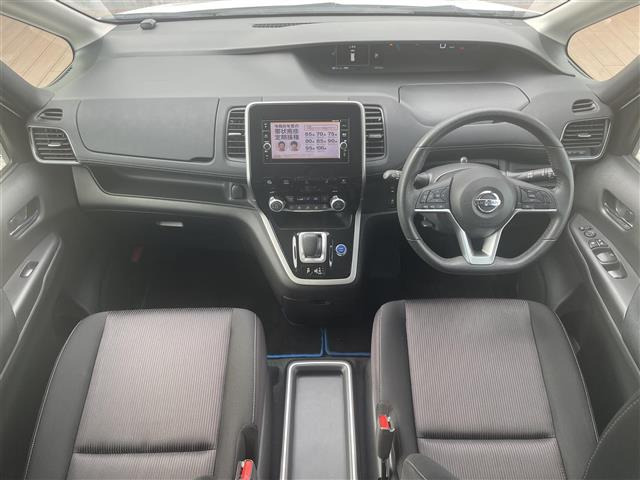 セレナ1.2 e-POWER ハイウェイスターV