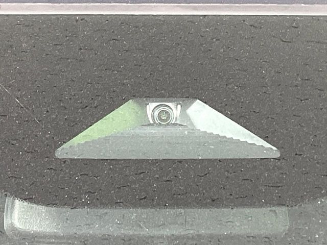 【ホンダセンシング】走行中に前方の車両等を認識し、衝突しそうな時は警報とブレーキで衝突回避と被害軽減をアシスト。より安全にドライブをお楽しみいただけます。