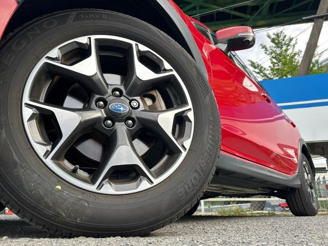 �y����17�C���`�A���~�z�C�[���z�O�ςɃ}�b�`���������A���~�z�C�[���𑕒����Ă���܂��B�e��ЊO�A���~�z�C�[����A�X�^�b�h���X�^�C�����戵�����Ă���܂��B���񂲑��k����������