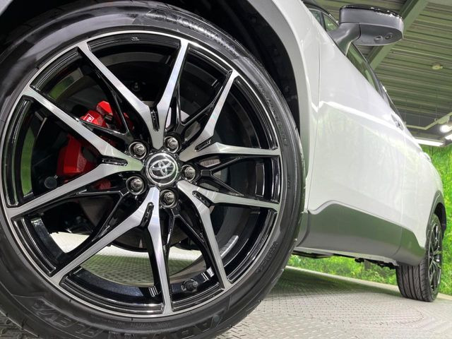 �y����19�C���`�A���~�z�C�[���z�O�ςɃ}�b�`���������A���~�z�C�[���𑕒����Ă���܂��B�e��ЊO�A���~�z�C�[����A�X�^�b�h���X�^�C�����戵�����Ă���܂��B���񂲑��k����������