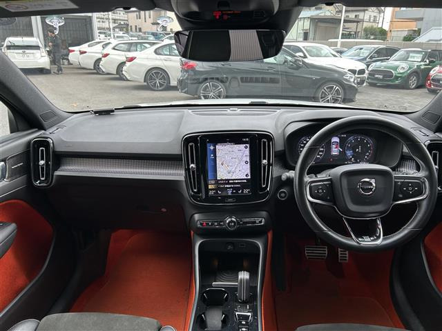XC40T5 AWD インスクリプション 4WD