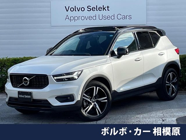 XC40B4 AWD Rデザイン 4WD