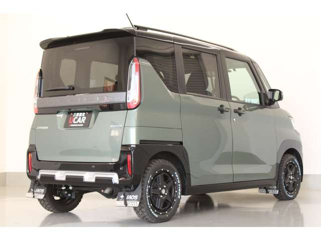 デリカミニT プレミアム 4WD