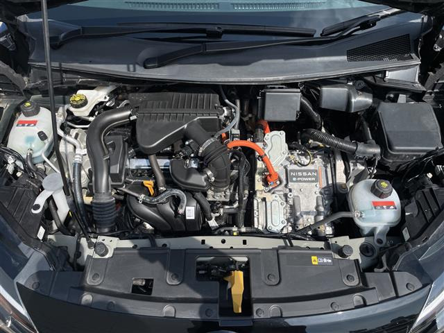 ノートオーラ1.2 G レザーエディション