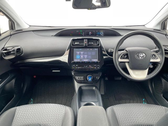 プリウス1.8 S セーフティ プラス