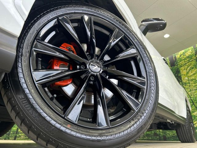 �y����20�C���`�A���~�z�C�[���z�O�ςɃ}�b�`���������A���~�z�C�[���𑕒����Ă���܂��B�e��ЊO�A���~�z�C�[����A�X�^�b�h���X�^�C�����戵�����Ă���܂��B���񂲑��k����������