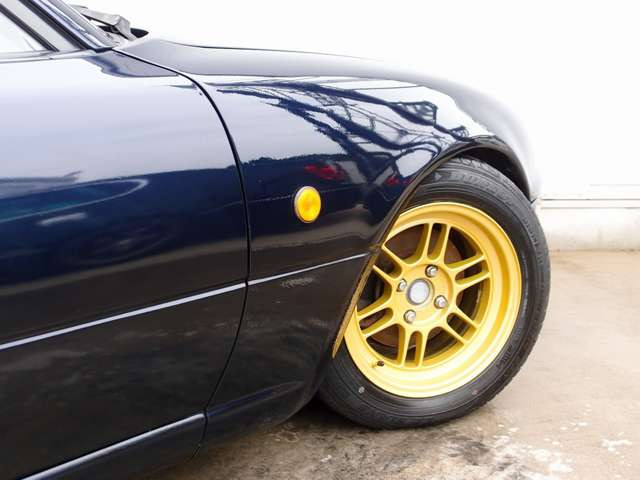 弊社はカスタムを得意としております。車高調やWORKホイール、オーディオカスタムなど、ご納車前にお客様のスタイルに合うカスタムやお車と一緒にオートローンにする事も可能となりますのでお気軽にご相談下さい