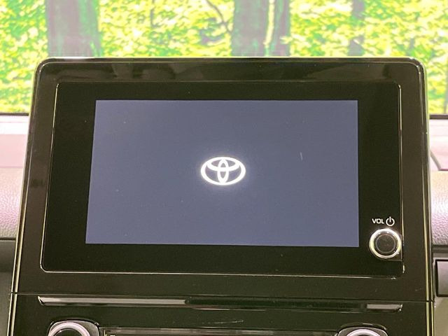 �y8�C���` �f�B�X�v���C�I�[�f�B�I�z���ʂ̃f�B�X�v���C��AppleCarPlay��AndroidAuto�����p�\�B�傫�ȉ�ʂŃX�}�z�i�r�A�v���������p���������܂���
