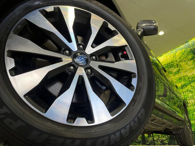 �y����18�C���`�A���~�z�C�[���z�O�ςɃ}�b�`���������A���~�z�C�[���𑕒����Ă���܂��B�e��ЊO�A���~�z�C�[����A�X�^�b�h���X�^�C�����戵�����Ă���܂��B���񂲑��k����������
