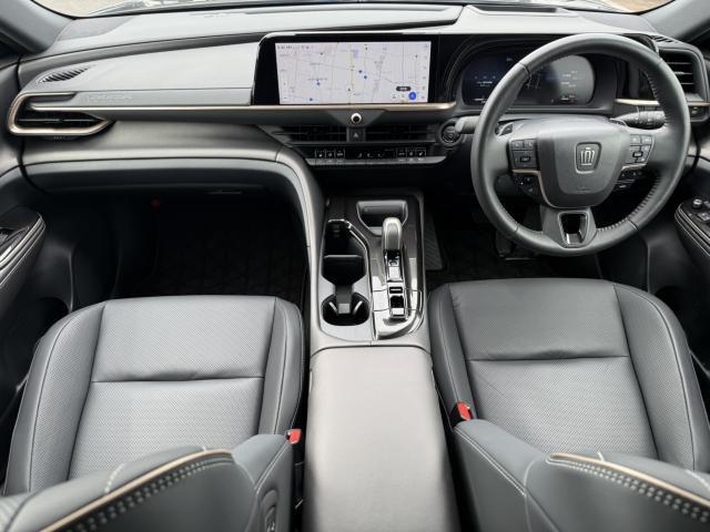 クラウンクロスオーバー2.4 RS ランドスケープ E-Four advanced 4WD