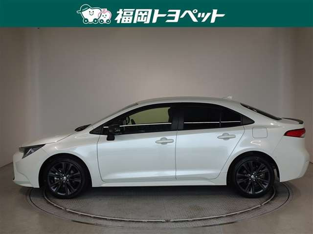 カローラ1.8 ハイブリッド W×B