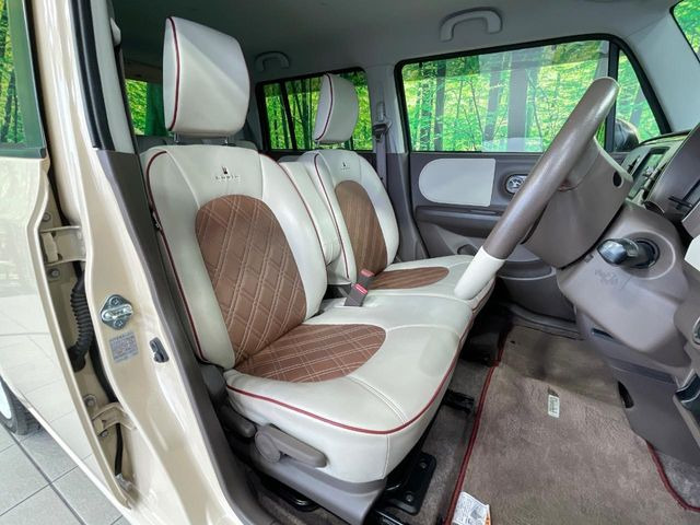 �y���烌�U�[�V�[�g�z����̂ӂ���肪�e�ՂŃ����e�i���X�����ȒP�ȁA�@�\���ɗD��鍇����v���̗p�����㎿�ȃV�[�g�ł��B����S�n���悭�A���������ӂ��S�n�ǂ��ԓ���Ԃ����o���Ă���܂��B