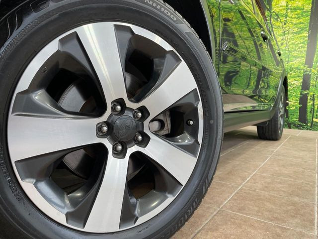 �y����17�C���`�A���~�z�C�[���z�O�ςɃ}�b�`���������A���~�z�C�[���𑕒����Ă���܂��B�e��ЊO�A���~�z�C�[����A�X�^�b�h���X�^�C�����戵�����Ă���܂��B���񂲑��k����������