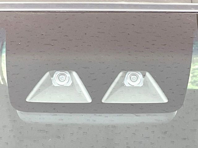 �y�X�}�[�g�A�V�X�g�z���s���ɑO���̎ԗ�����F�����A�Փ˂������Ȏ��͌x��ƃu���[�L�ŏՓˉ���Ɣ�Q�y�����A�V�X�g�B�����S�Ƀh���C�u�����y���݂��������܂��B
