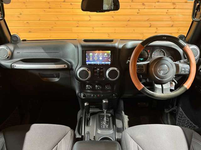 ラングラーアンリミテッド サハラ 4WD