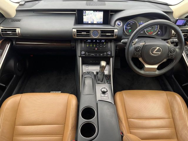 IS300h バージョンL
