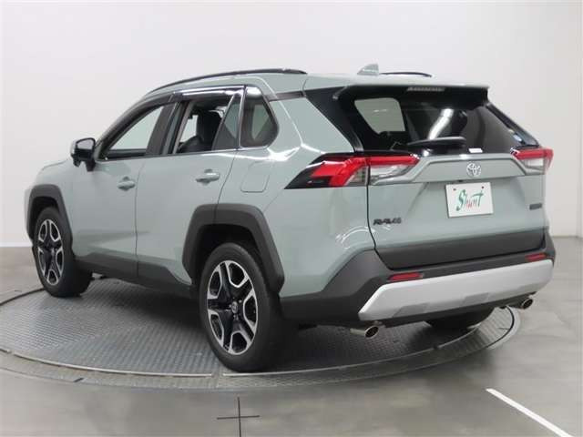 RAV42.0 アドベンチャー 4WD