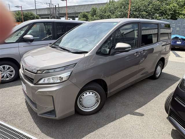 ヴォクシー2.0 X 4WD