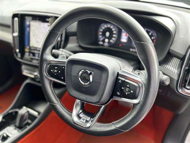 XC40T5 AWD インスクリプション 4WD