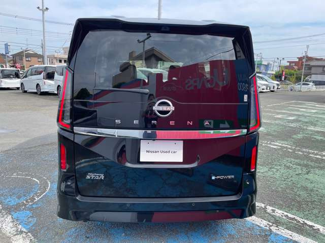 セレナ1.4 e-POWER ハイウェイスターV