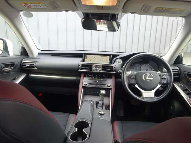 IS200t