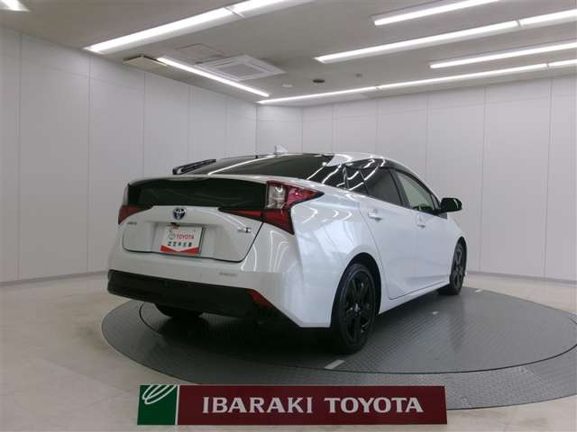 プリウス1.8 S ツーリングセレクション ブラックエディション