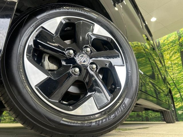�y14�C���`�A���~�z�C�[���z�O�ςɃ}�b�`�����A���~�z�C�[���𑕒����Ă���܂��B�e��A���~�z�C�[����A�X�^�b�h���X�^�C�����戵�����Ă���܂��B���񂲑��k����������