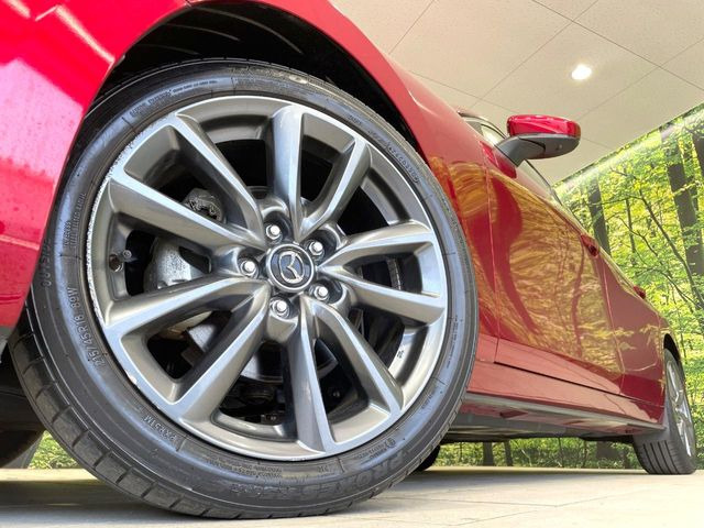 �y�����A���~�z�C�[���z�O�ςɃ}�b�`���������A���~�z�C�[���𑕒����Ă���܂��B�e��ЊO�A���~�z�C�[����A�X�^�b�h���X�^�C�����戵�����Ă���܂��B���񂲑��k����������
