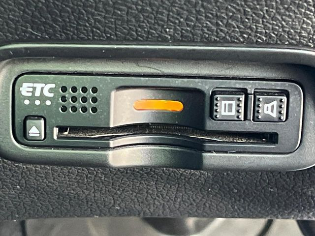 【ETC】高速道路の料金所をストレスなく通過!話題のスポットやサービスエリアに多い「スマートIC」利用時は必須のアイテムです。当店でセットアップを実施、ご納車当日からすぐにご利用いただけます!