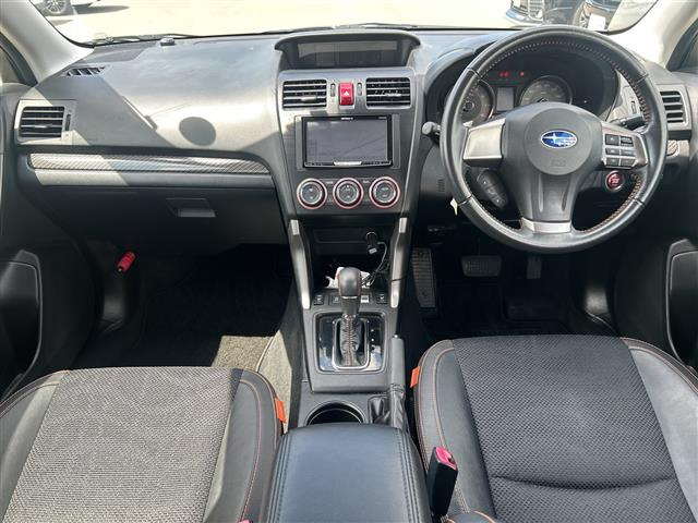 フォレスター2.0 エックスブレイク 4WD