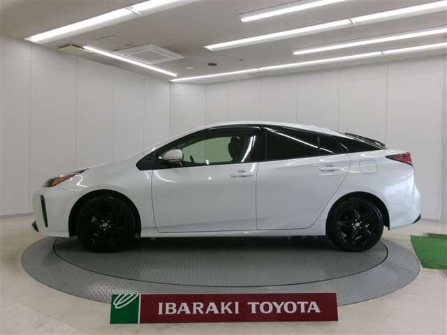 プリウス1.8 S ツーリングセレクション ブラックエディション