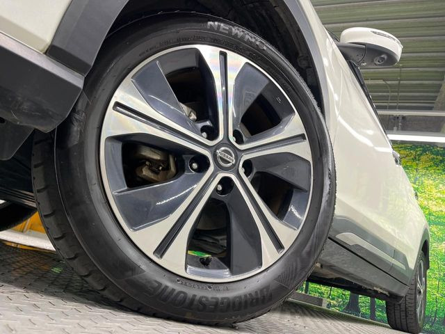 �y����17�C���`�A���~�z�C�[���z�O�ςɃ}�b�`���������A���~�z�C�[���𑕒����Ă���܂��B�e��ЊO�A���~�z�C�[����A�X�^�b�h���X�^�C�����戵�����Ă���܂��B���񂲑��k����������