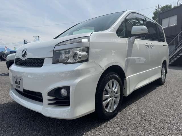 ヴォクシー2.0 ZS 4WD