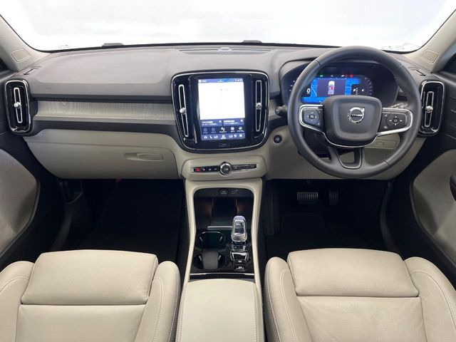 XC40アルティメット B4 AWD 4WD