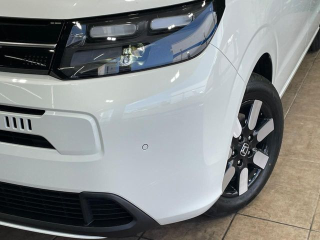 �yLED�w�b�h���C�g�z���V����ԑ��s�����ǍD�Ȏ��E���m�ۂ����S���ĉ^�]�ł��鍂�P�xLED�w�b�h���C�g�𑕔�!�_�����x�������A����d�͂��}�����Ă��܂��B
