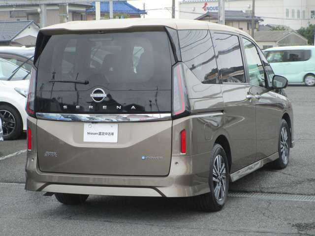 セレナ1.4 e-POWER ハイウェイスターV