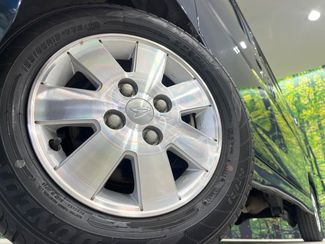 �y13�C���`�A���~�z�C�[���z�O�ςɃ}�b�`�����A���~�z�C�[���𑕒����Ă���܂��B�e��A���~�z�C�[����A�X�^�b�h���X�^�C�����戵�����Ă���܂��B���񂲑��k����������