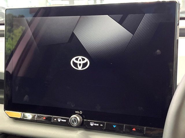 �y12.9�C���` �f�B�X�v���C�I�[�f�B�I�z���ʂ̃f�B�X�v���C��AppleCarPlay��AndroidAuto�����p�\�B�傫�ȉ�ʂŃX�}�z�i�r�A�v���������p���������܂���