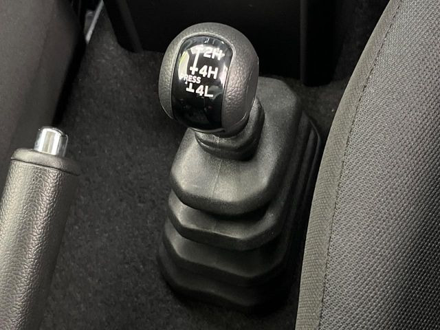 ジムニーノマド1.5 FC 4WD