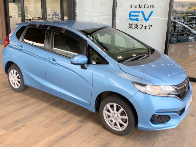 フィット1.3 13G Fパッケージ 4WD