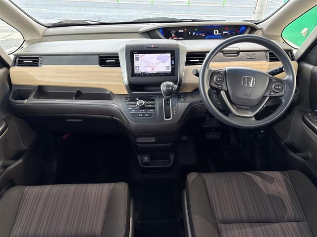 フリード1.5 G ホンダセンシング 4WD
