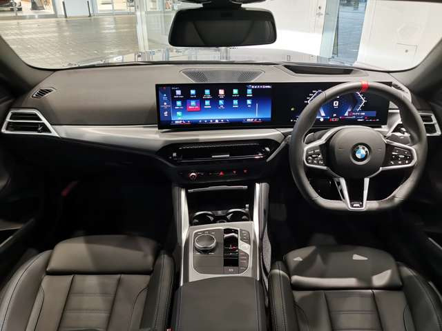 2シリーズクーペM240i xドライブ 4WD