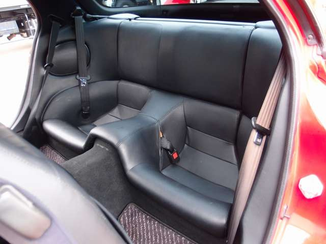 ���Ђɂėߘa6�N10��11�� ���s119,300km���G���W���t���I�[�o�[�z�[���ς݁B�I�[�o�[�z�[���㑖�s14,057km�B�ߘa8�N6���ɂ�80���~�����ĊO�����F�h���ρB�h�������E�E�F�U�[������